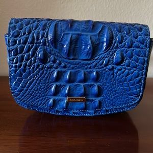 NWOT Blue Brahmin Lil Belt/Shoulder/Crossbody Leather Bag 7”L x 5”H x 1.5”D